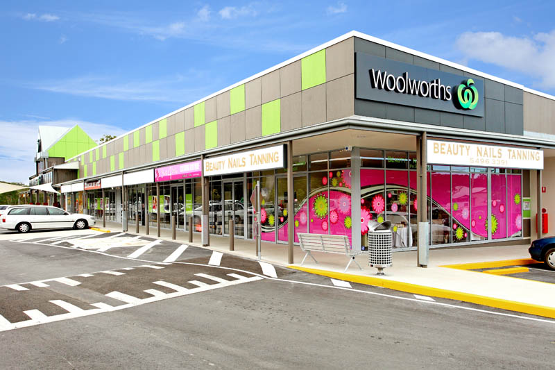 Woolworths, Woodford